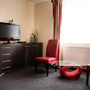 https://hotel-wiktoria.warsawhotelspoland.com